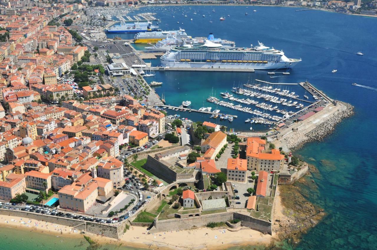 F3 - Standing Centre Ville Calme Et Climatise Ajaccio  Luaran gambar