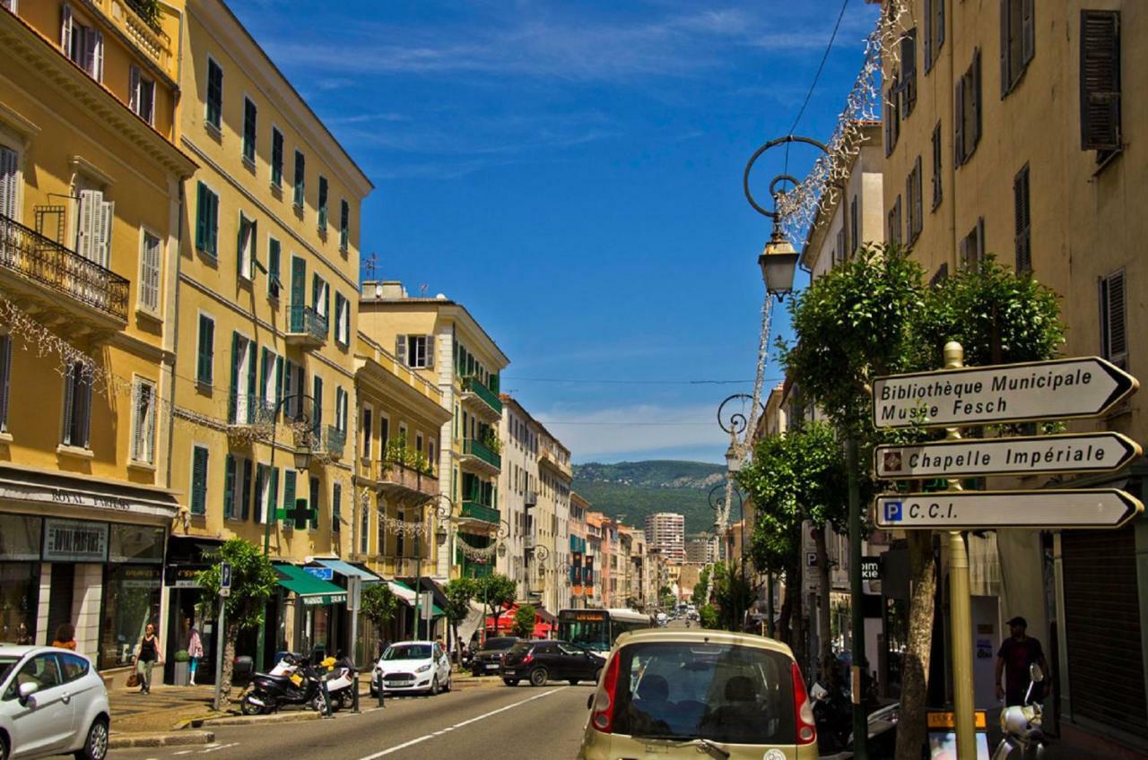 F3 - Standing Centre Ville Calme Et Climatise Ajaccio  Luaran gambar